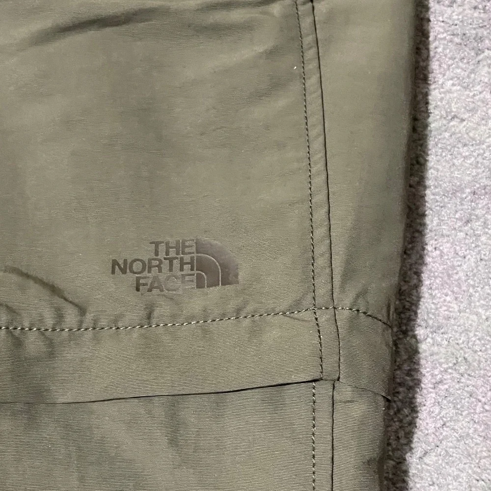 The North Face Paramount Trail Convertible Pants Mens 40x32 Green Hiking UPF New
